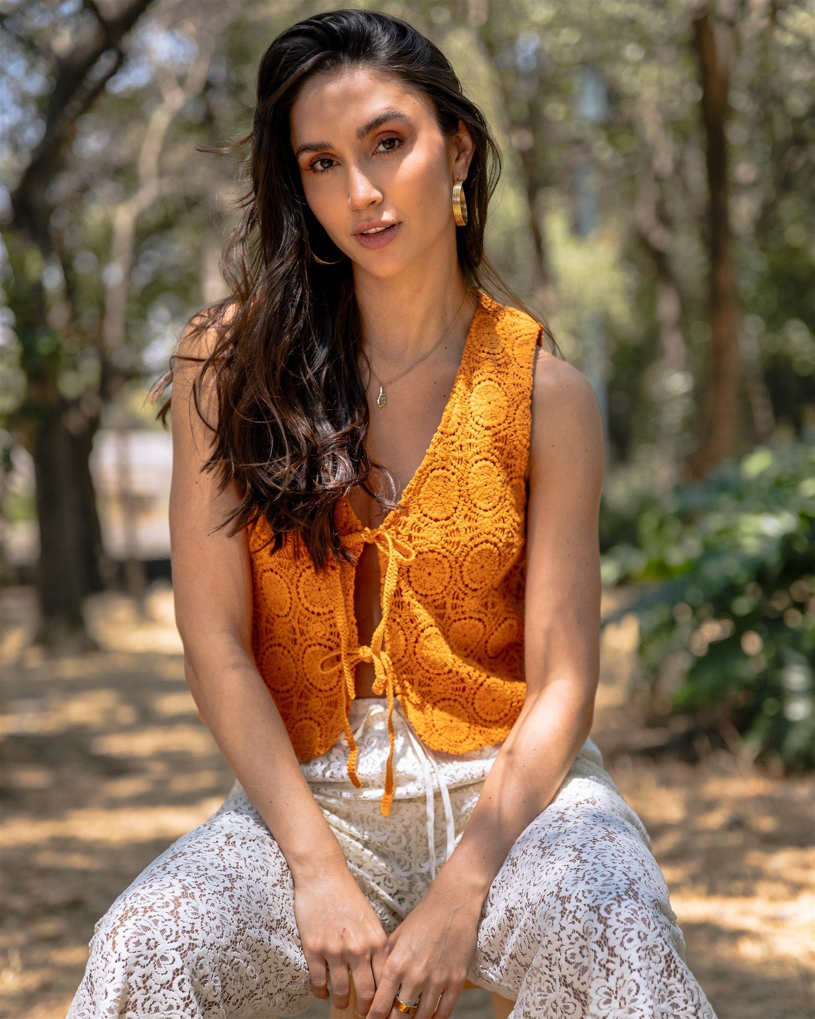 BLUSAS, CAMISAS, PLAYERAS Y TOPS