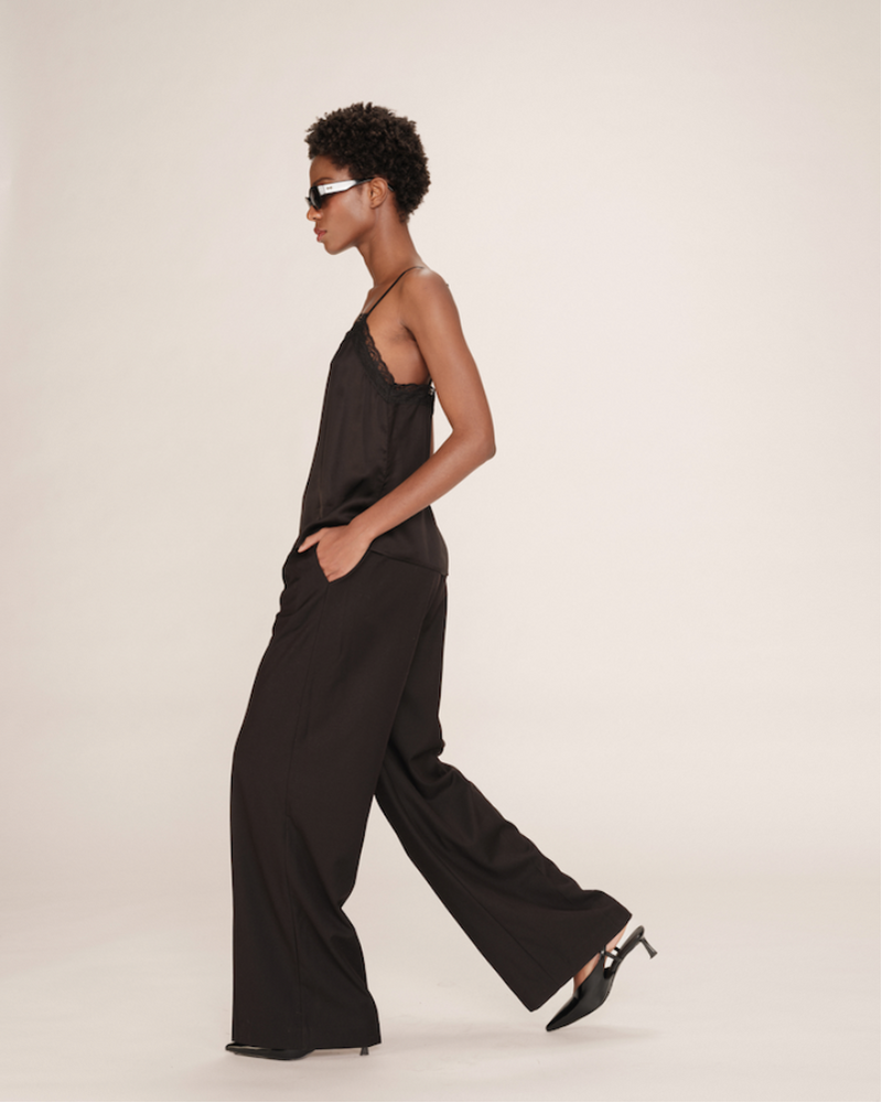 TOP LENCERO NEGRO TREFLE