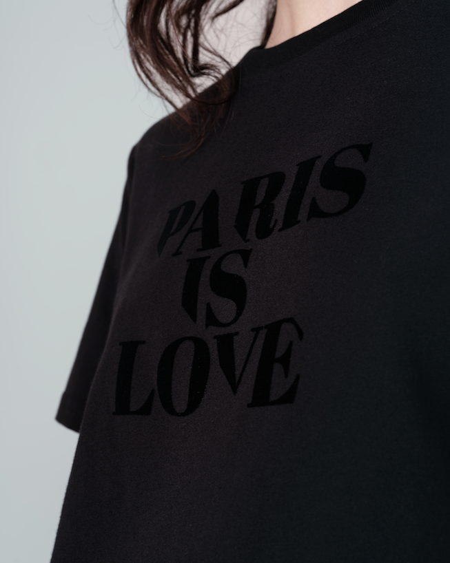 Playera Nobuto negra "Paris is Love" (T.XCH)