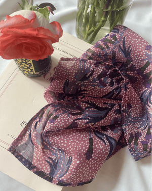 PAÑUELO ROSA FLORAL