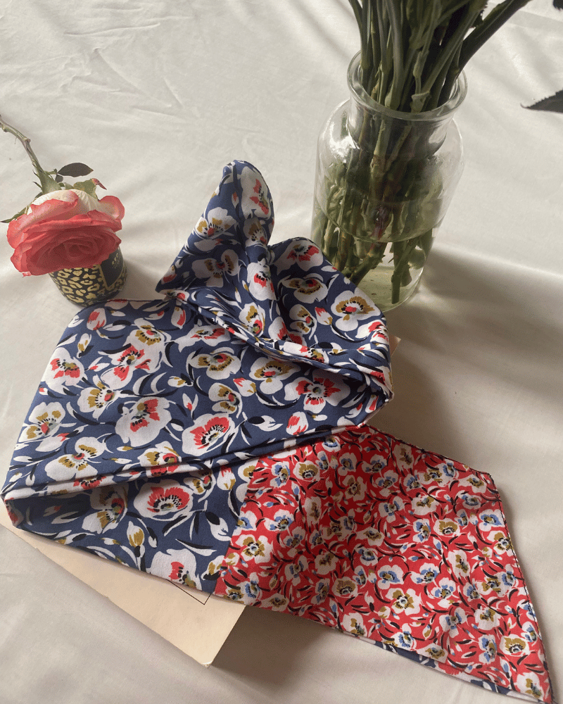 MASCADA AZUL FLORAL