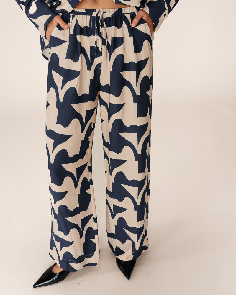 PANTALÓN FRESCO ESTAMPADO ABSTRACTO