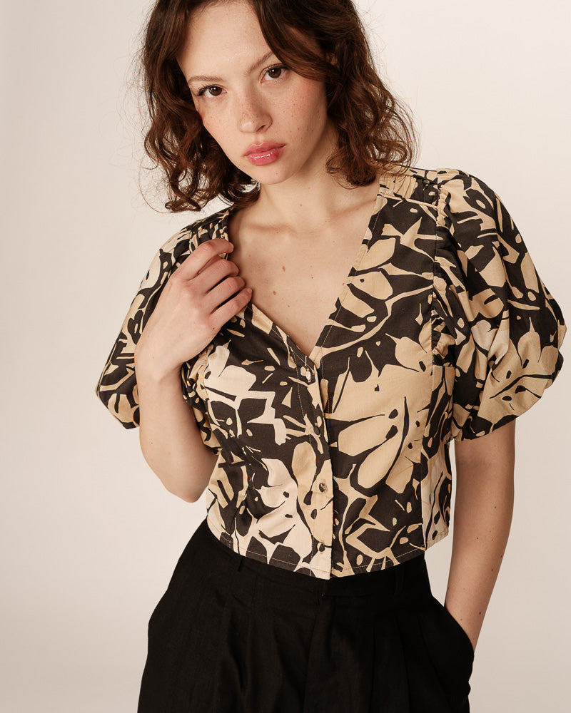 BLUSA PINEAPPLE ESTAMPADA