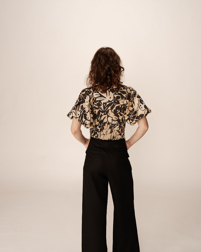 BLUSA PINEAPPLE ESTAMPADA