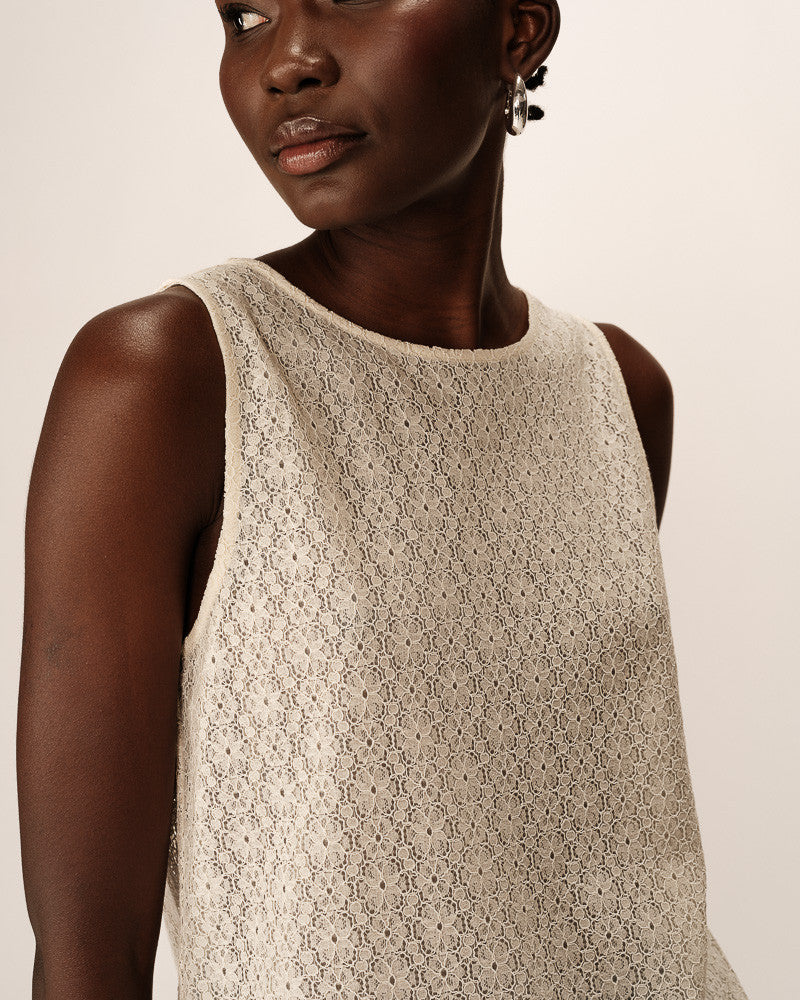 TOP DE ENCAJE BLANCO PASSIONNEE